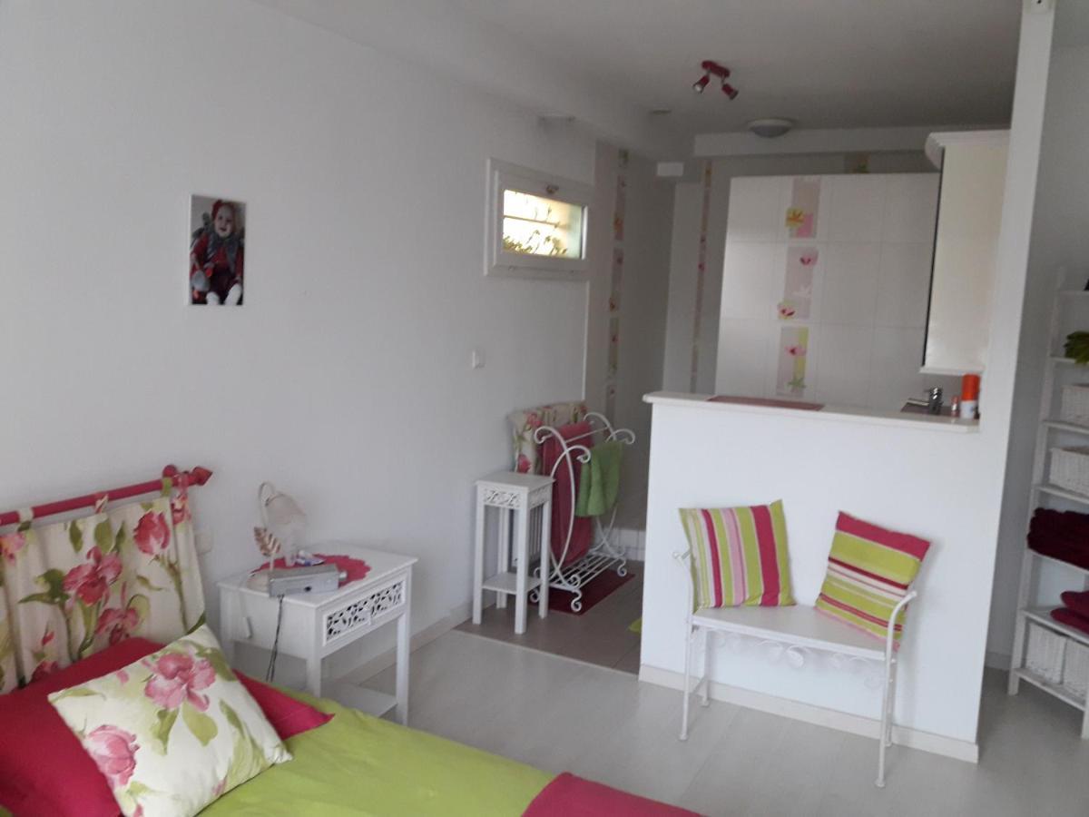 Chambre D'Hote Avec Piscine Couverte Coulaines ภายนอก รูปภาพ
